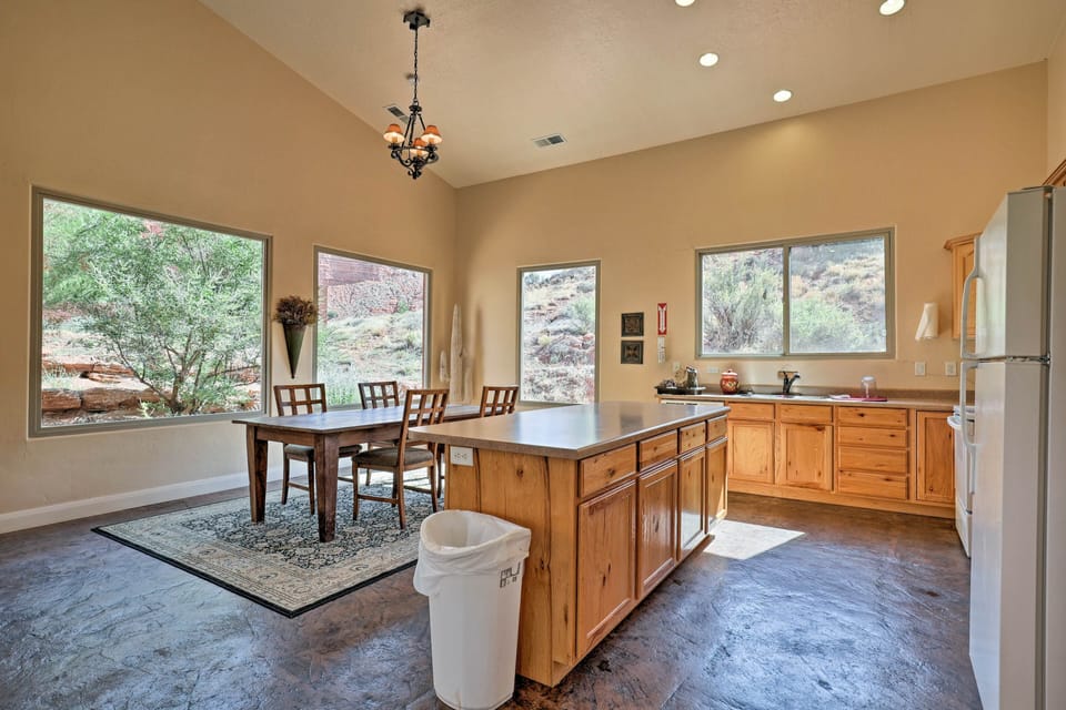 Community Amenities | Kitchen