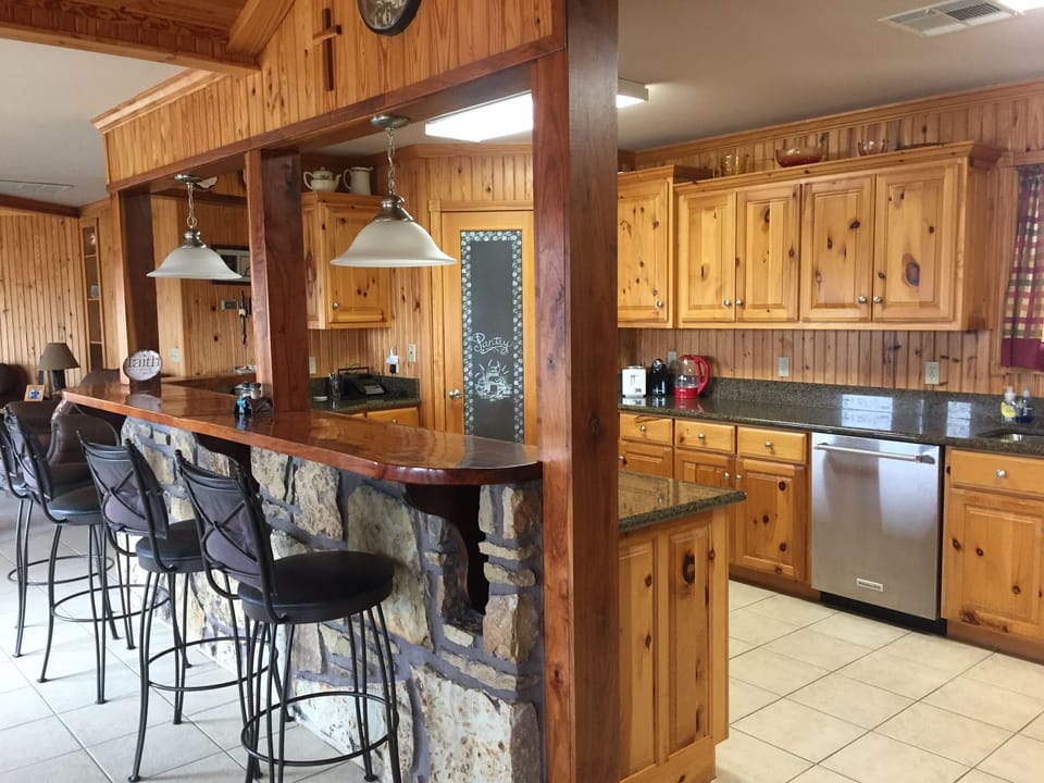 KITCHEN BAR SEATING FOR 4 