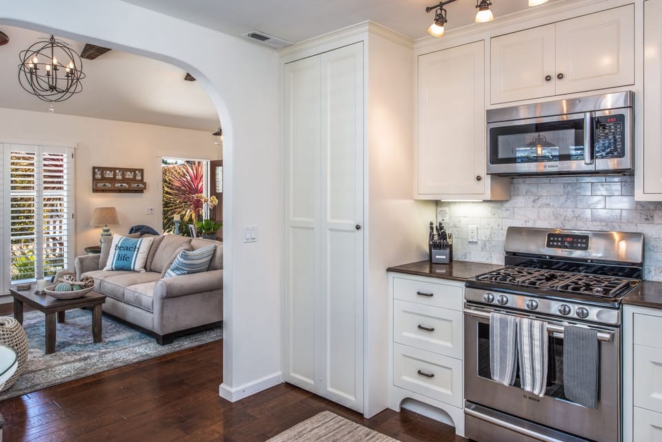 Fully Equipped Remodeled Kitchen