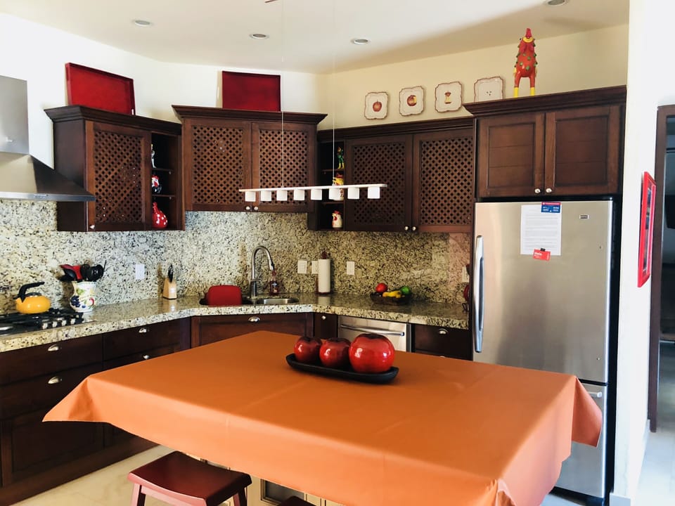 Condo - Image 16