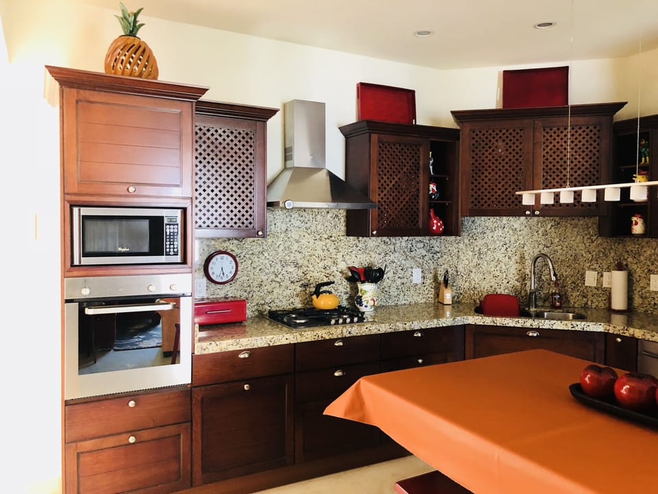 Condo - Image 20