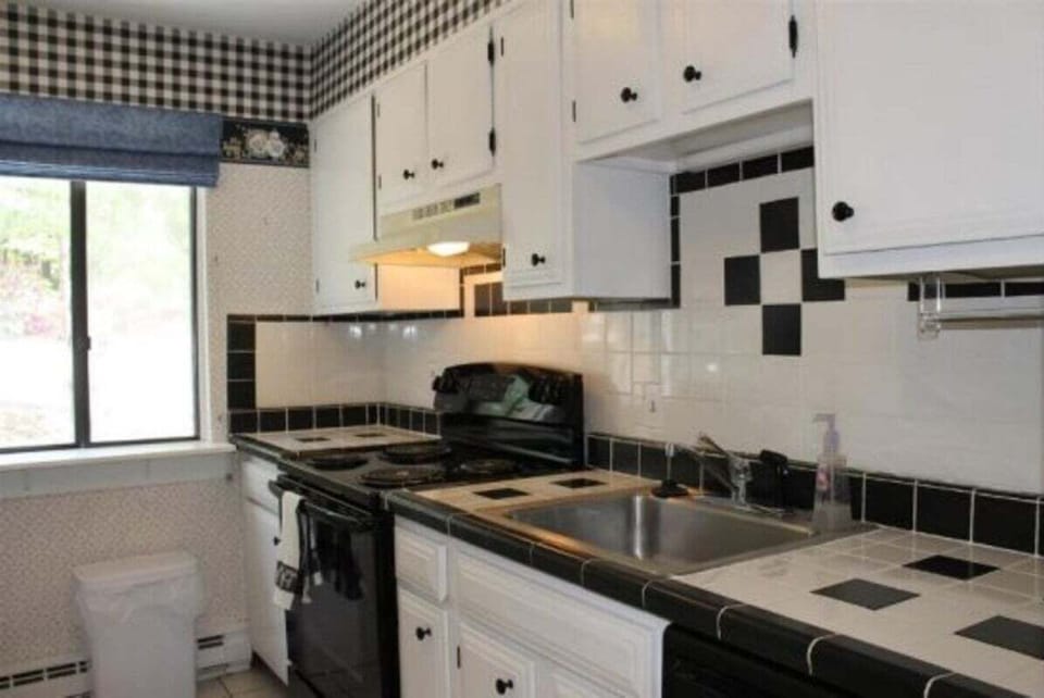 Fully Equipped Kitchen in Waterville Valley Vacation Condo