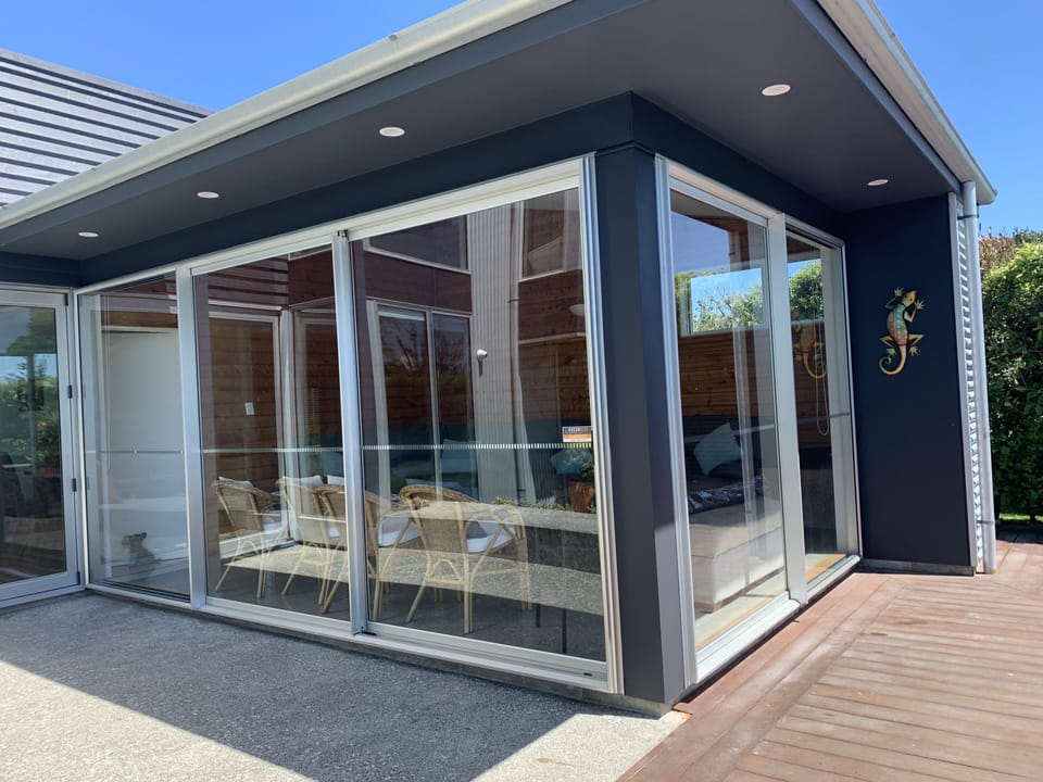 the Sunny Lounge