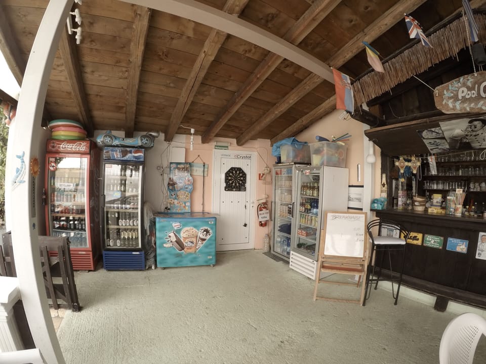 Pool Bar