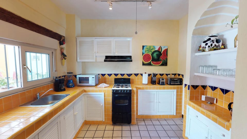 Condo - Image 13