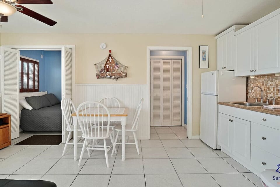 Dining Area 3