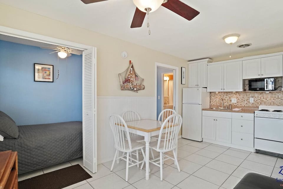 Dining Area 2