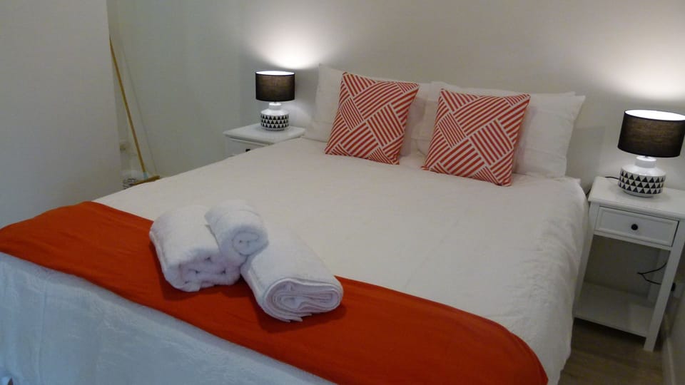 Queen bed