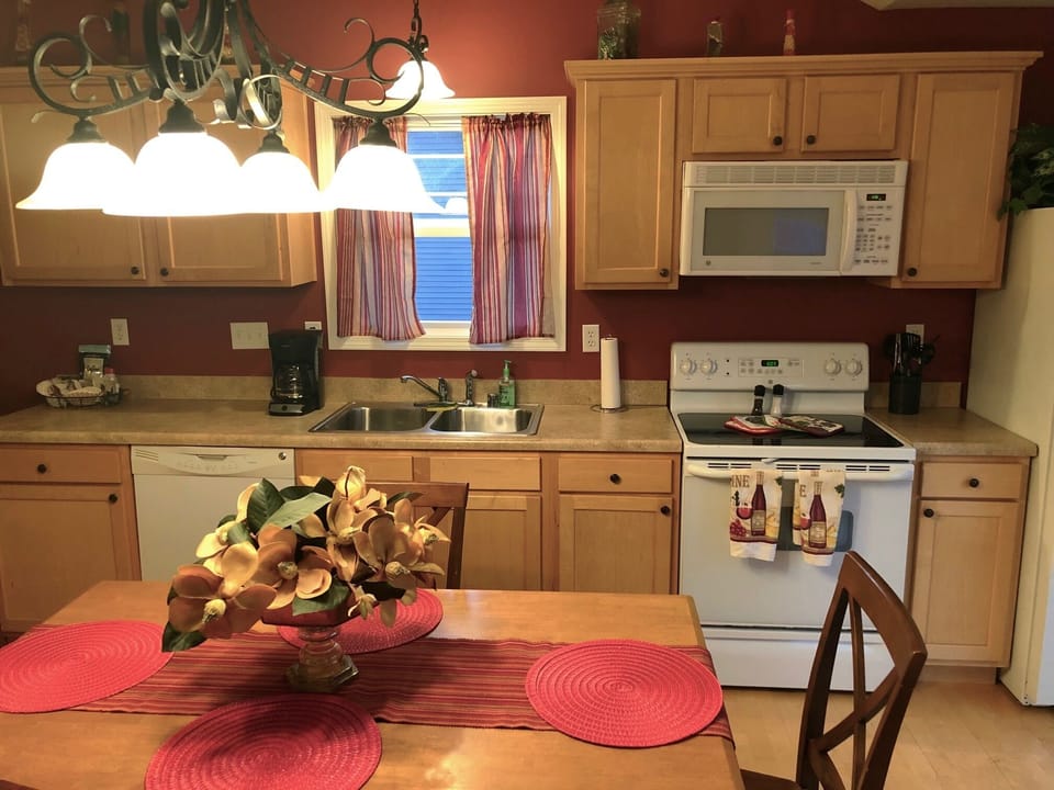 Coffee maker, Foreman grill, toaster oven, blender, crock pot, microwave & more!