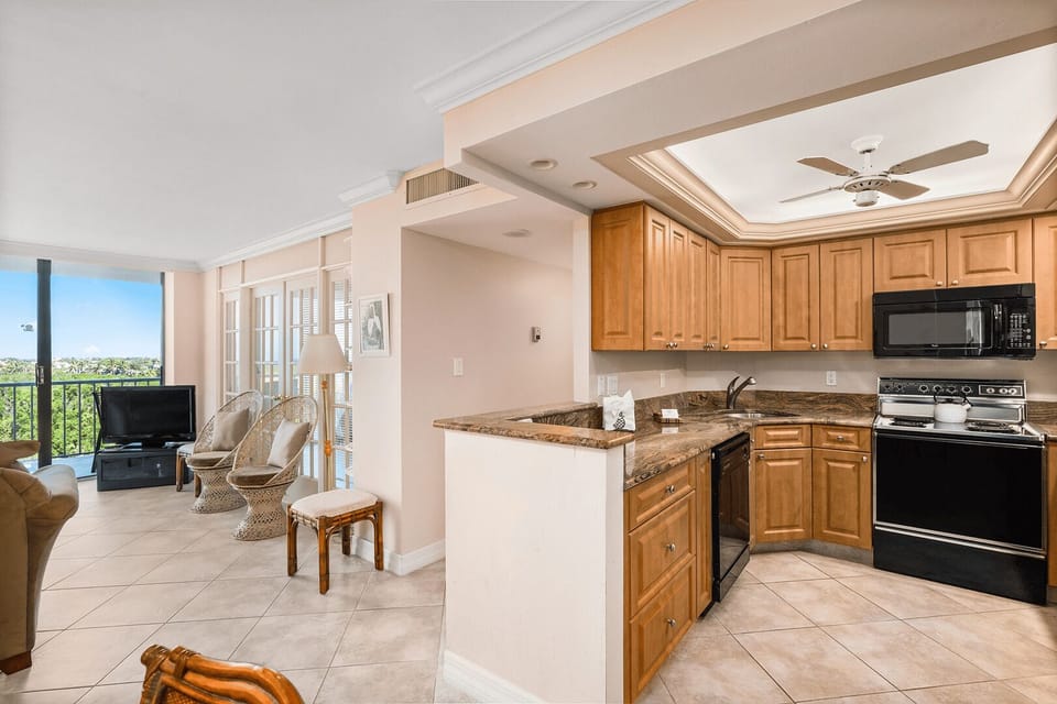 Kitchen (2)