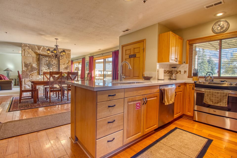 Kitchen with all you will need.