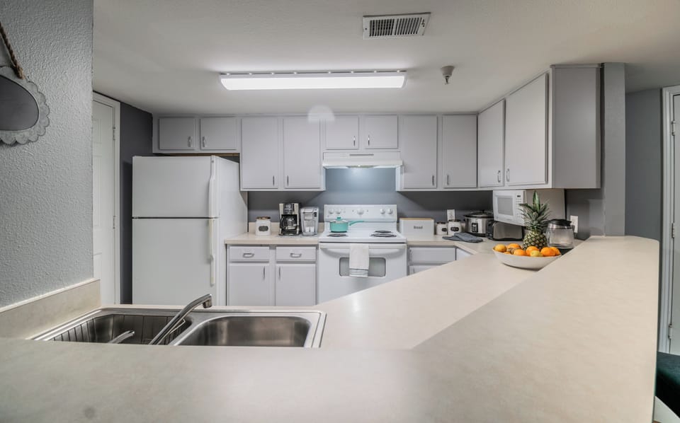 Fully equipped kitchen