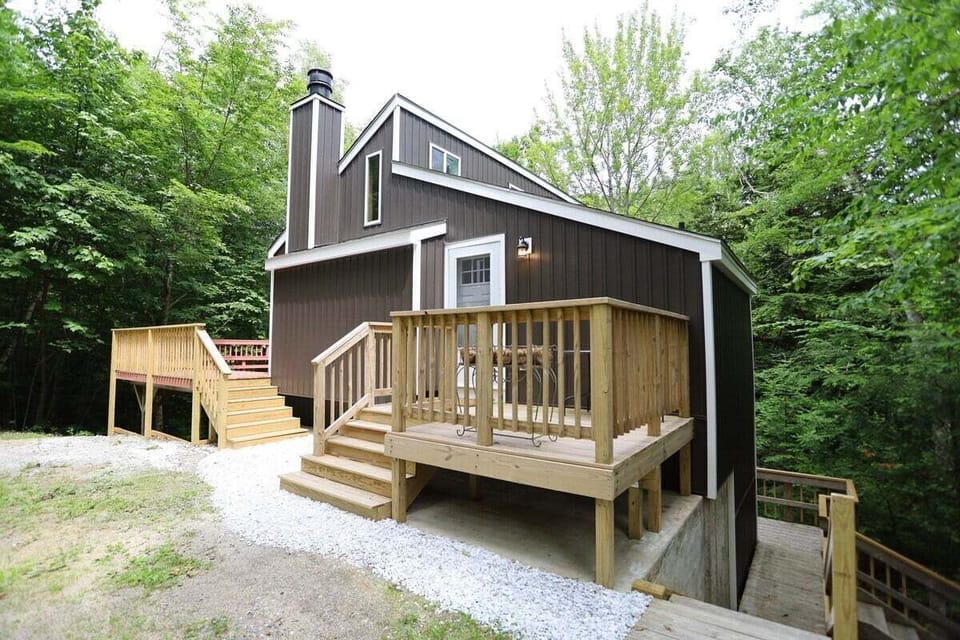 Newly renovated private vacation rental home in Waterville Estates in White Mountains of NH