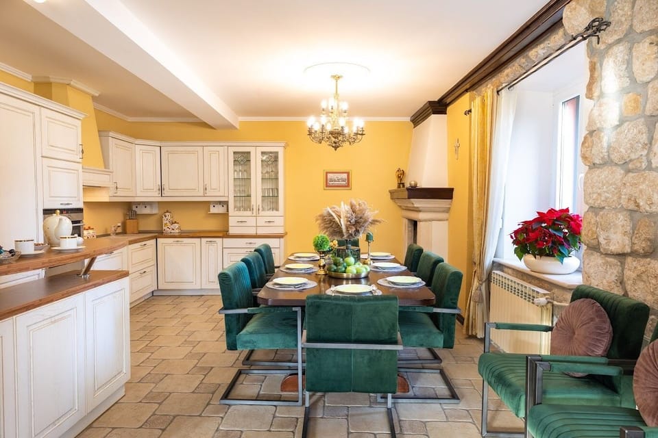 Villa Gorica dinning room and kitchen