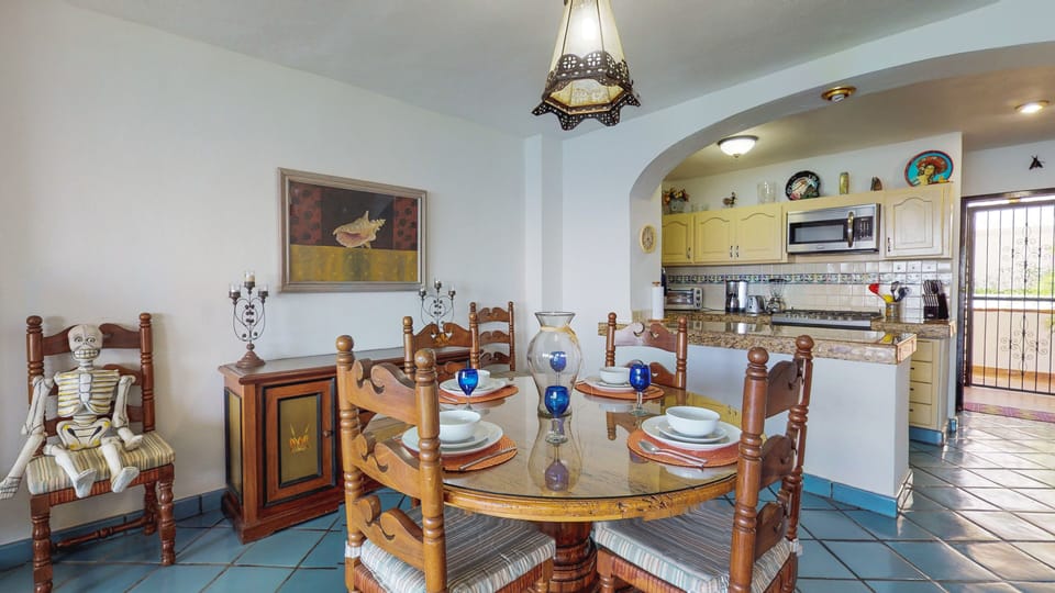 Condo - Image 10