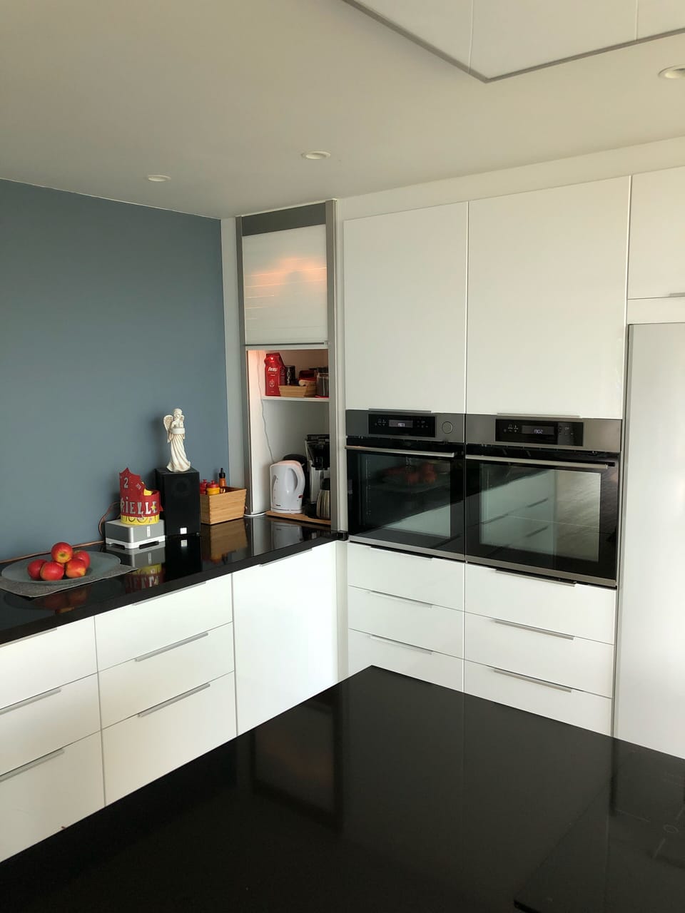 Kitchen with coffee and tea department. Also a coffee maker available. 