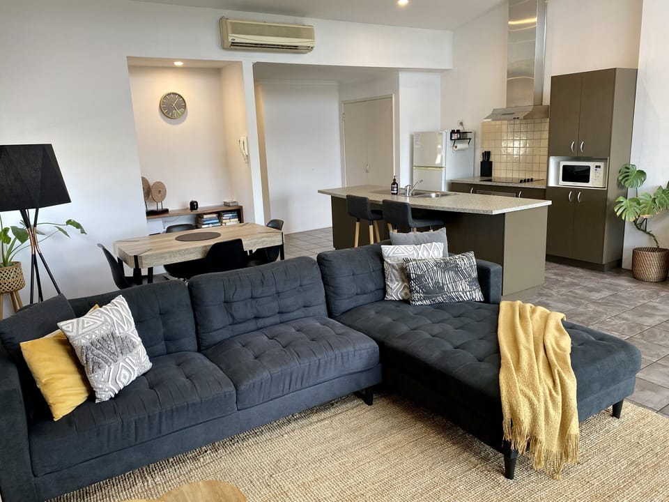 Open plan - lounge with chaise