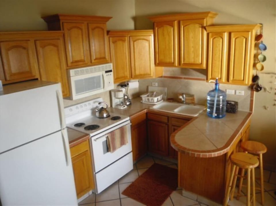 The kitchen has everything you need. With new water filter in the kitchen.