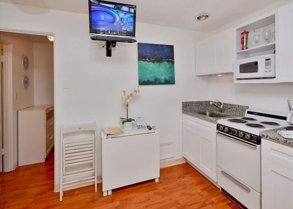 Kitchen 2