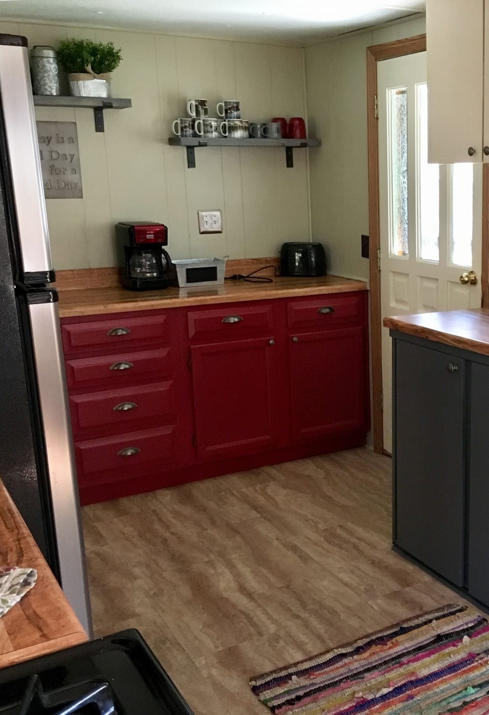 Plenty of kitchen counter space