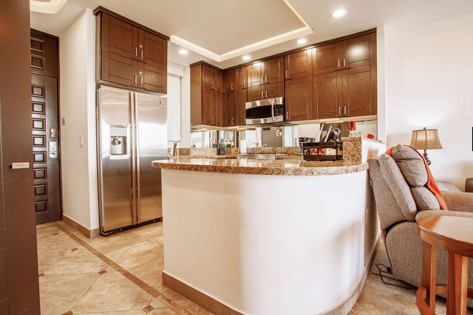 Condo - Image 11