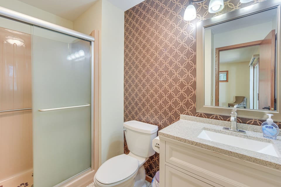 Full Bathroom