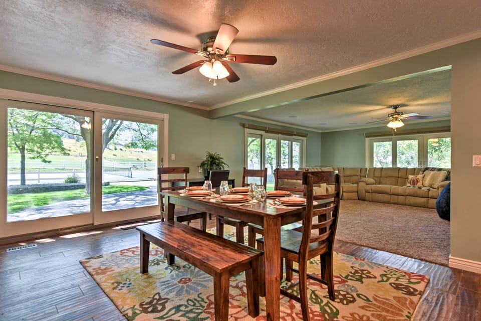 Dining Space | Dishware/Flatware