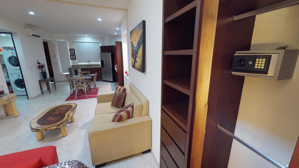 Studio - Image 12