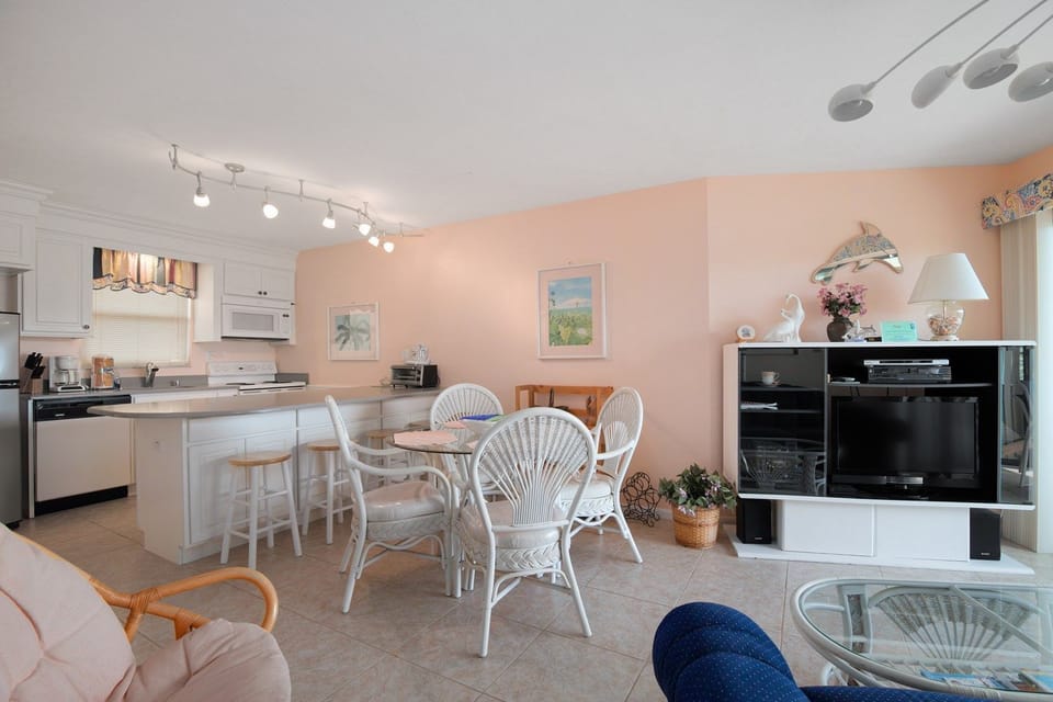 Living Room / Dining Room