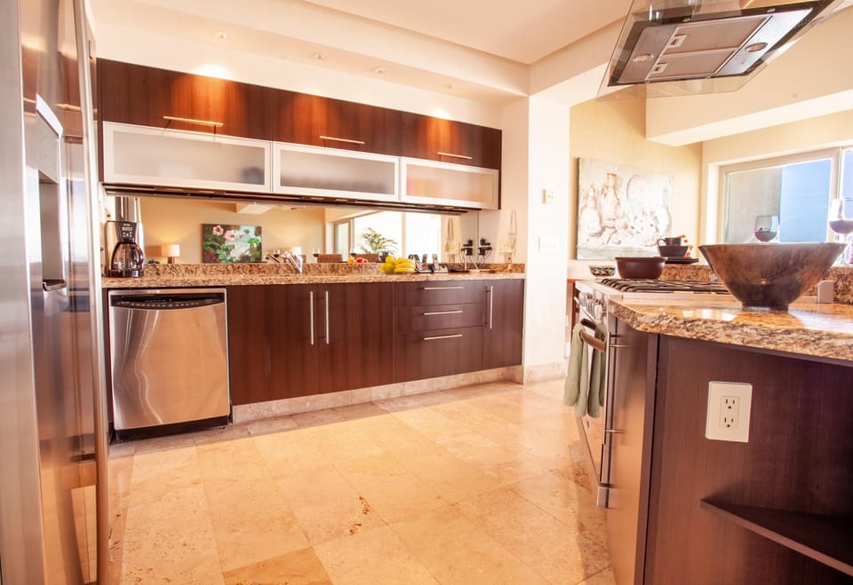 Condo - Image 14