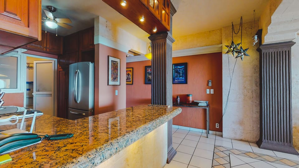 Condo - Image 6