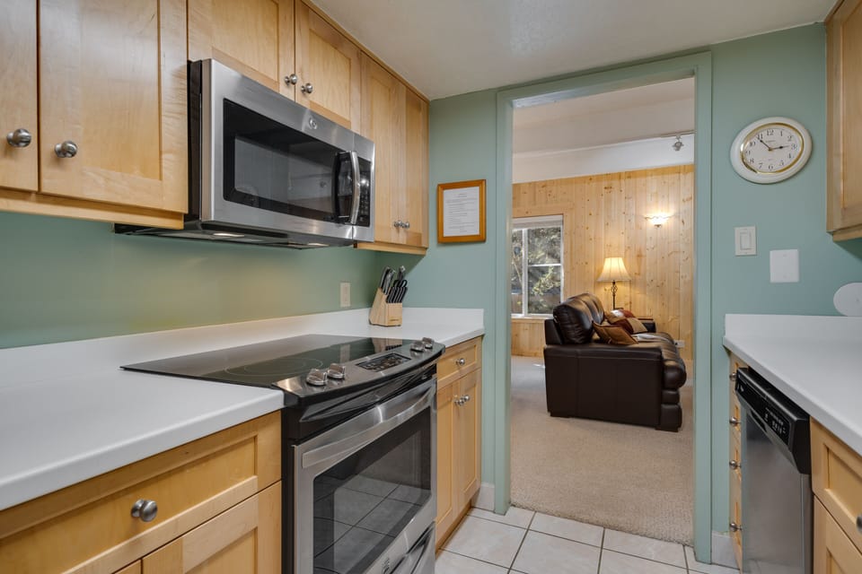 All stainless appliances 