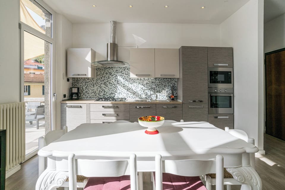 Kitchen and dining area