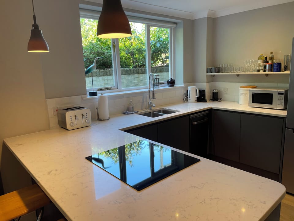 Modern, fully equipped kitchen