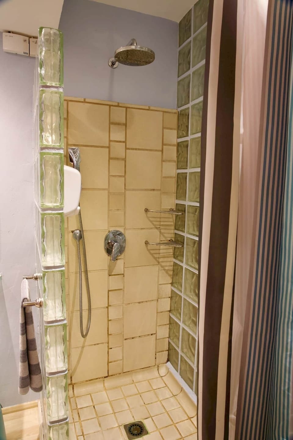 Main bedroom suite shower-bathroom