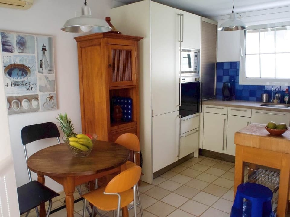 Fully equipped design kitchen for light and elaborated meals