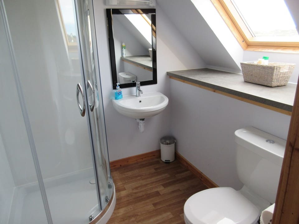 Apartment shower room