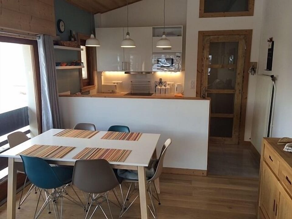 Dining & Kitchen