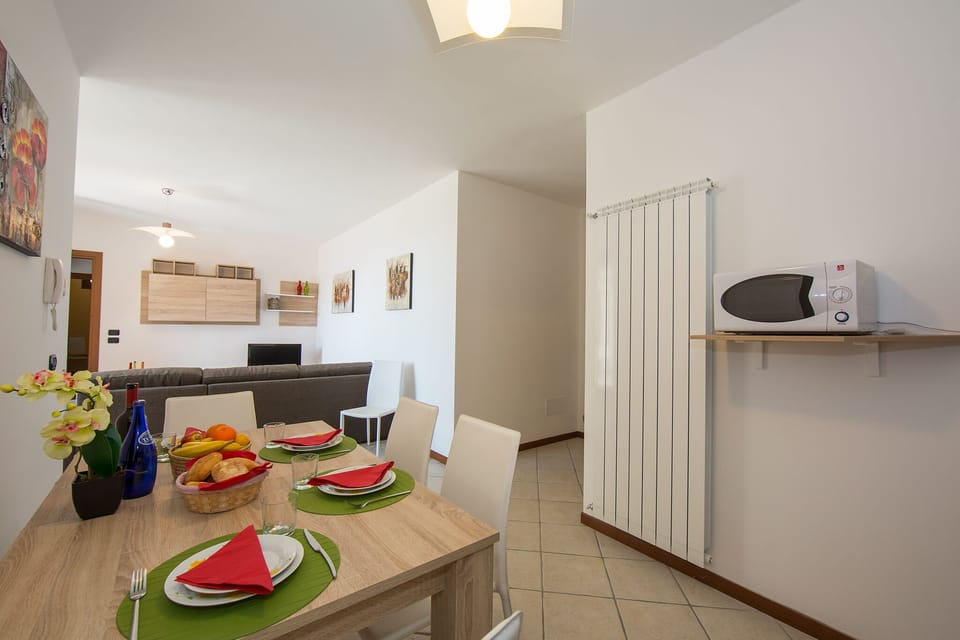 Kitchen and dining area