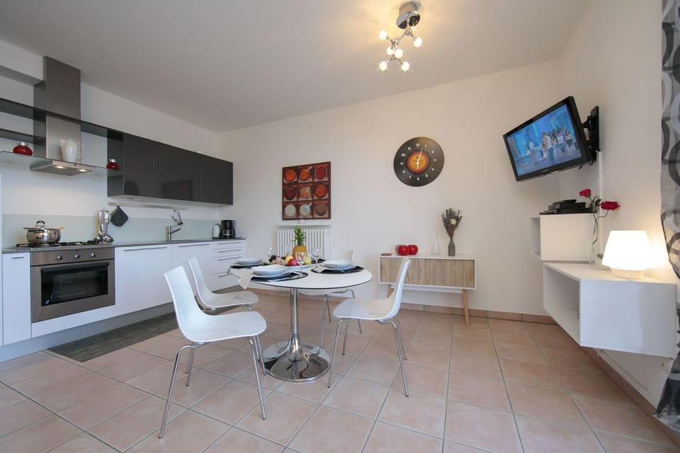 Kitchen and dining area