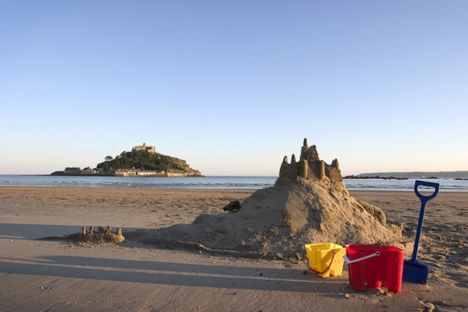 Jowders holiday cottage, St Michael's Mount - just 200m away. Marazion, Cornwall