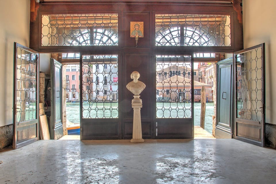 The Palace, water door entrance, commoi parts
