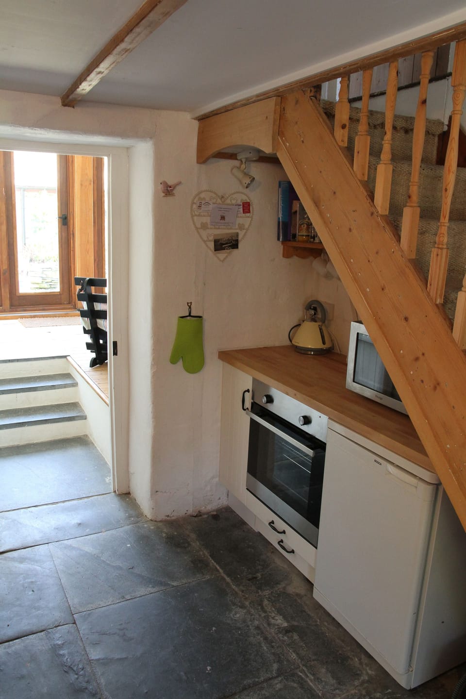 Oven & Fridge neatly tucked under the stairs!