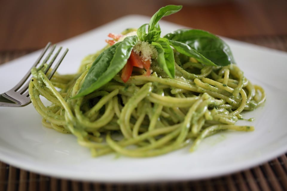 Dining - pasta pesto