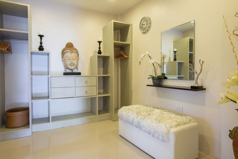 Master Dressing Room 