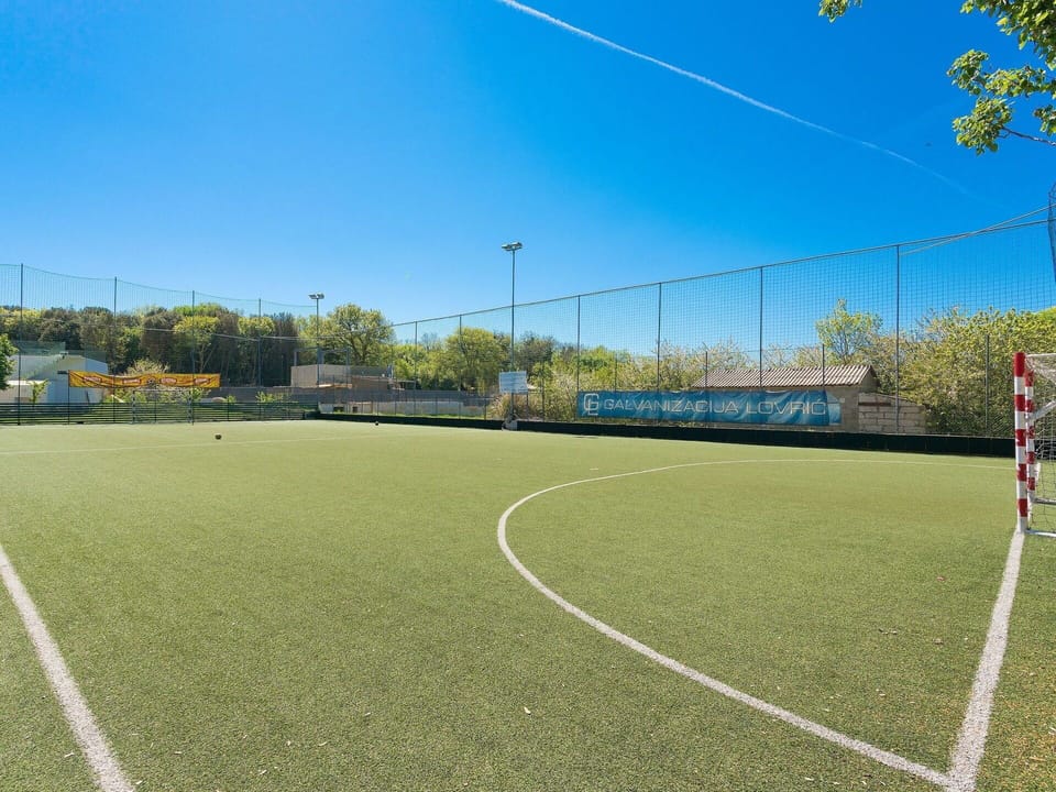 Sport Venue, Grass, Stadium, Artificial Turf, Sky, Line, Sports