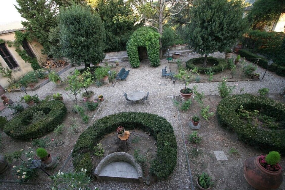 The real Florentine style garden of the villa