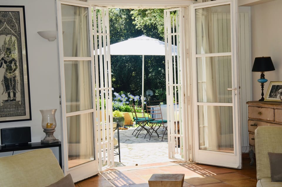 Sitting room to dining terrace