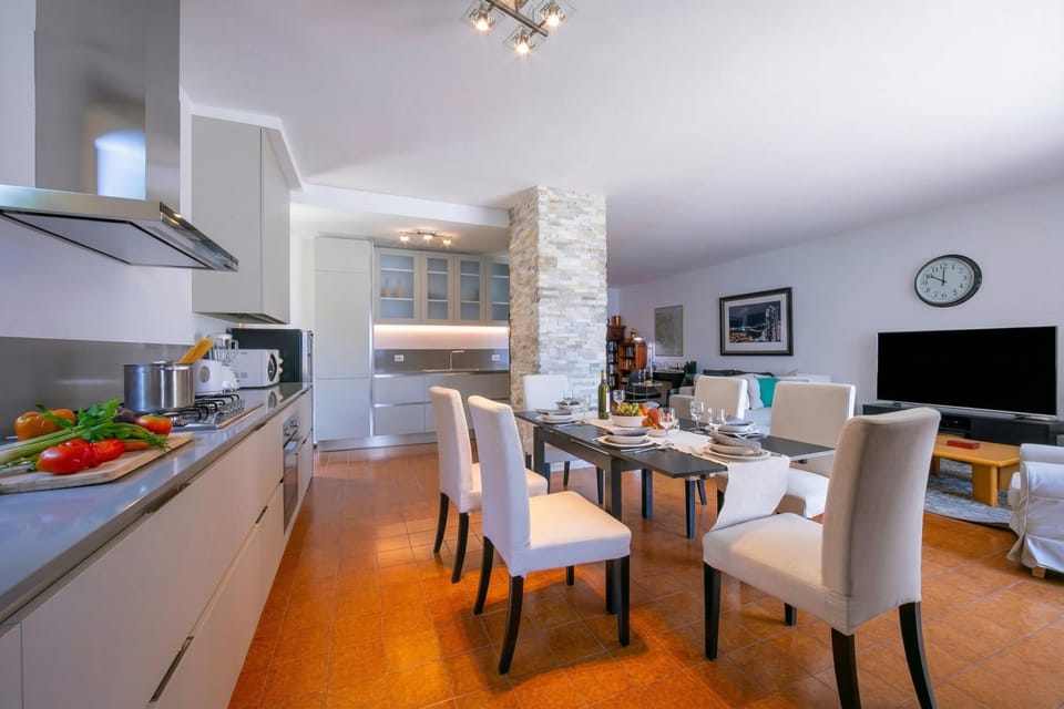 Kitchen and dining area