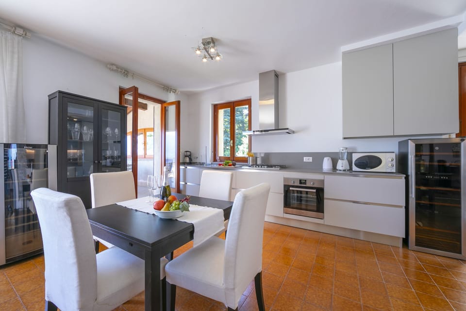 Kitchen and dining area